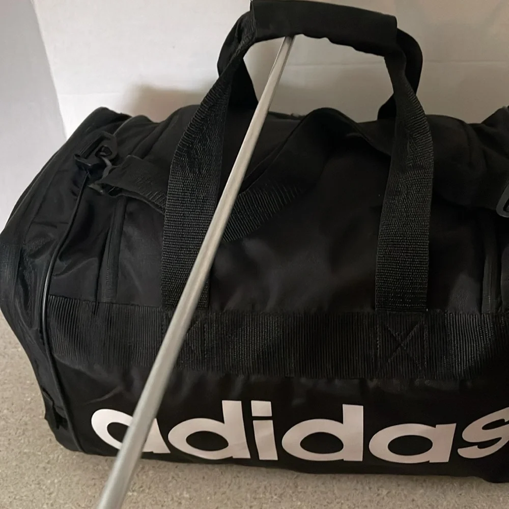 Adidas Originals Santiago Duffel Bag Trefoil Black White Travel Gym NEW